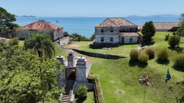 Passeio Ilha de Anhatomirim - Lancha Rápida